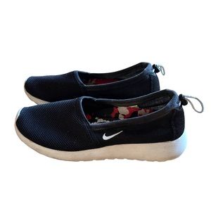 Nike sneakers slip on no laces free black fabric 6.5